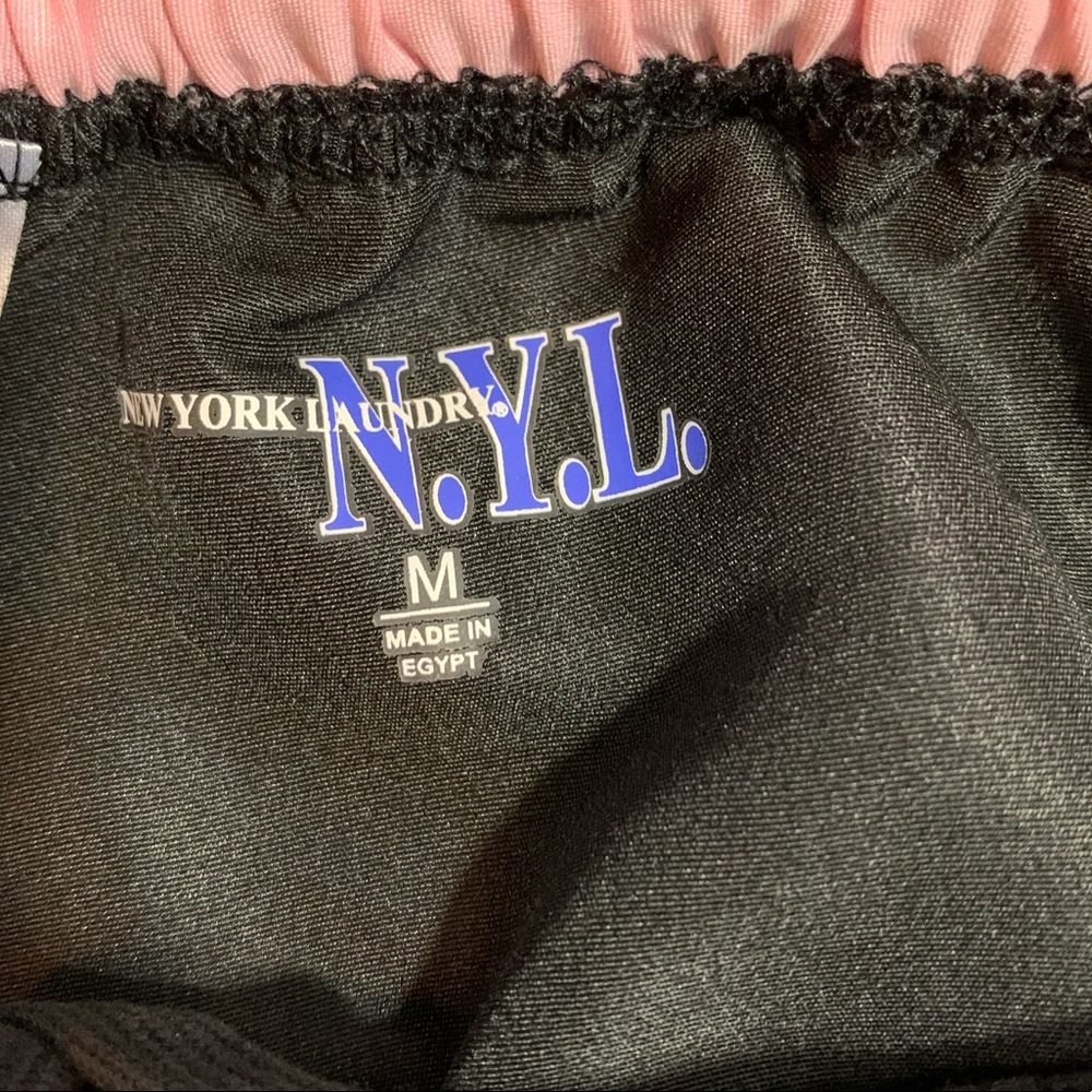NWT.  N.Y.L. Capri Pants - Picture 3 of 6